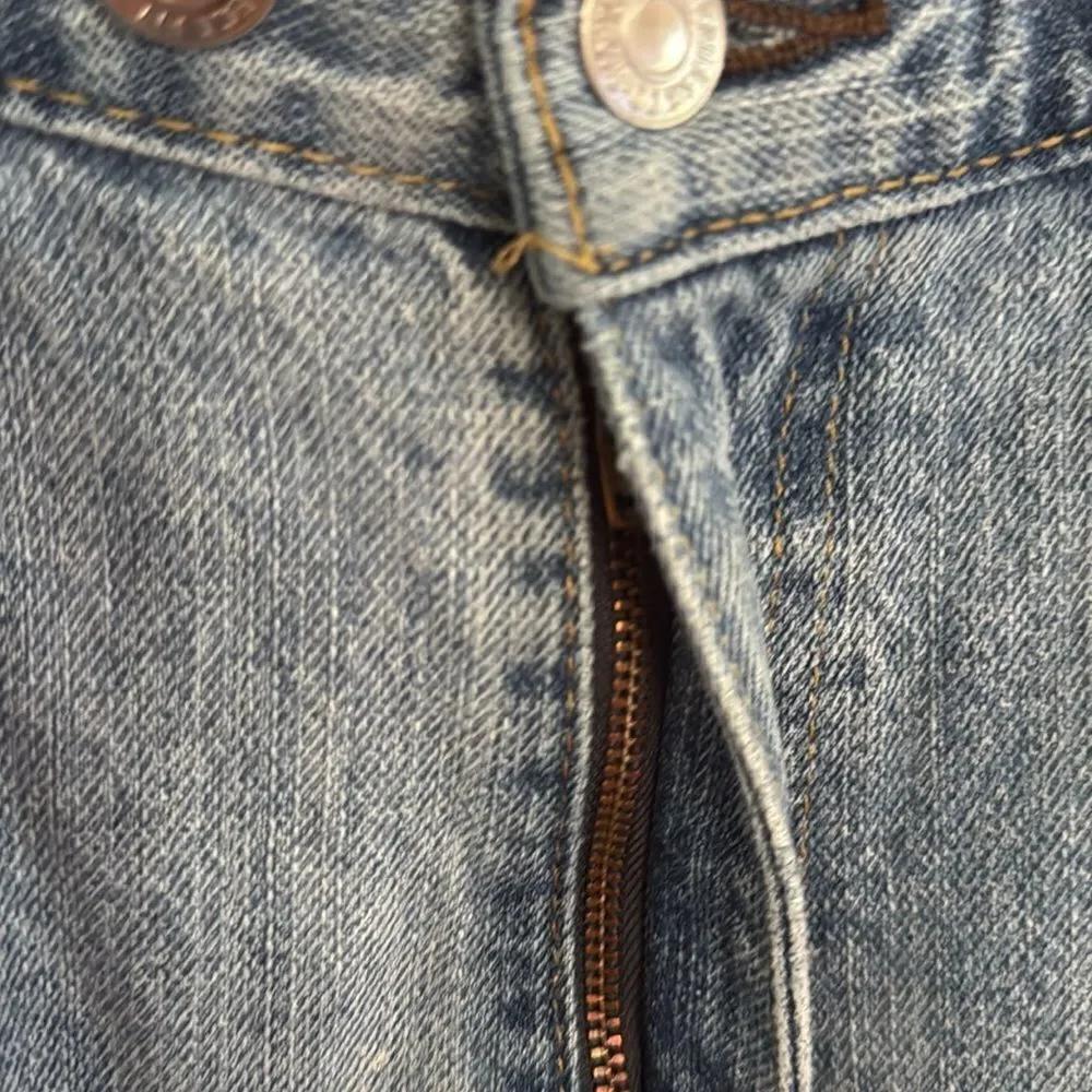 Levi's 505 Men’s waist 33 Denim Classic Shorts ~ Excellent!